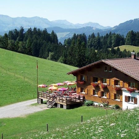 Alpengasthof Brueggele Hotel Alberschwende Exterior photo