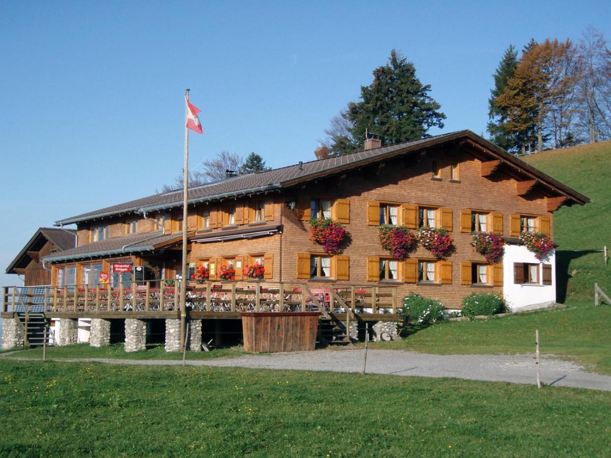 Alpengasthof Brueggele Hotel Alberschwende Exterior photo